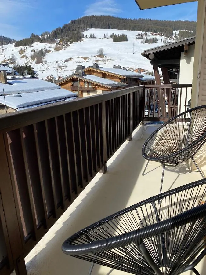 A Place 2 Be, Megeve Centre Apartment