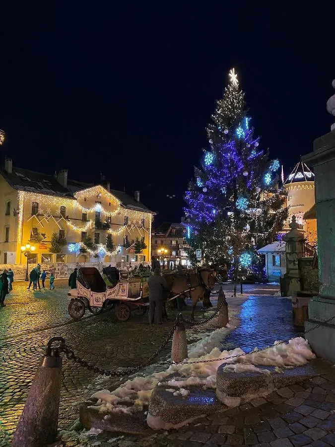 A Place 2 Be, Megeve Centre 0*,